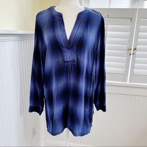 J. Jill Blue & Black Plaid Split V-Neck Tunic Women’s Large